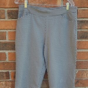 Time and Tru Black and white capris